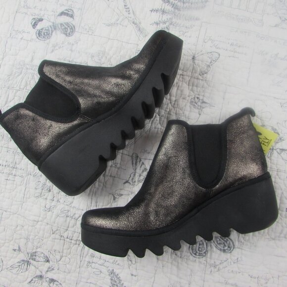 NEW $288 Fly London Byne Womens Green Suede Slip On Chelsea Boots size 40 US 9 - Picture 7 of 12